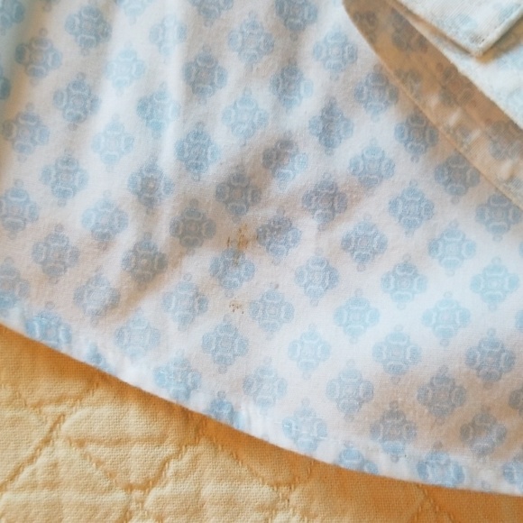 Button down - Picture 3 of 3